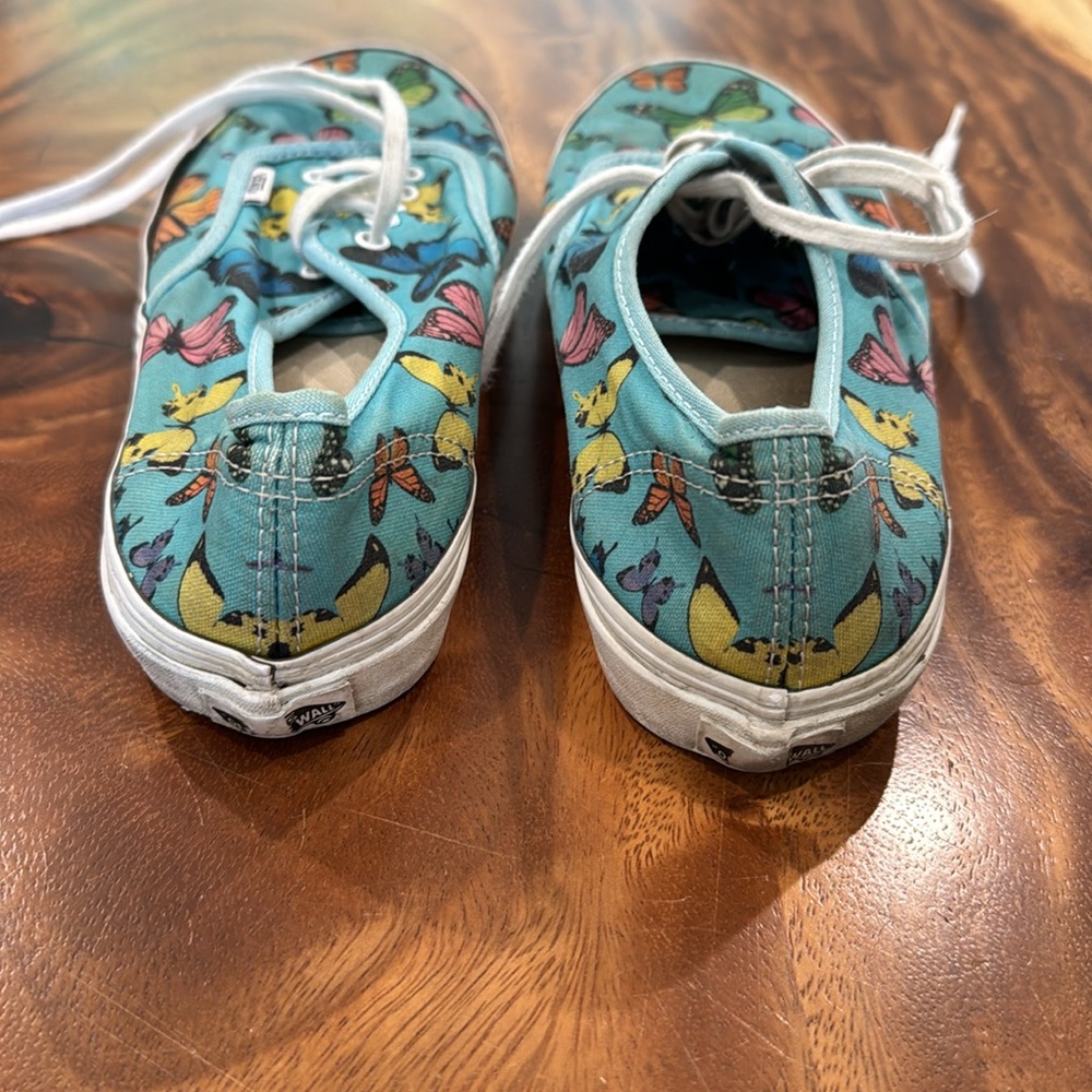 Butterfly Vans - Picture 3 of 5